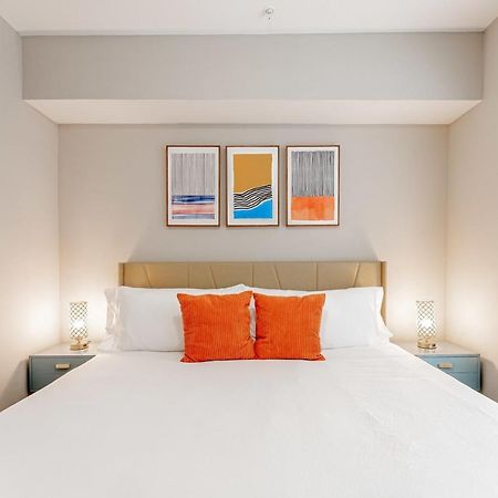 Апартаменты Upscale Modern Apts - Free Parking, Fast Wifi, Courtyard Остин Экстерьер фото
